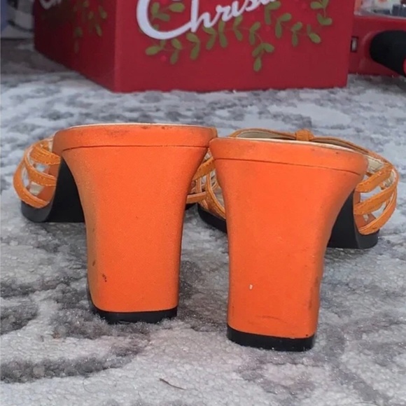 ORANGE HEELS - Picture 5 of 8